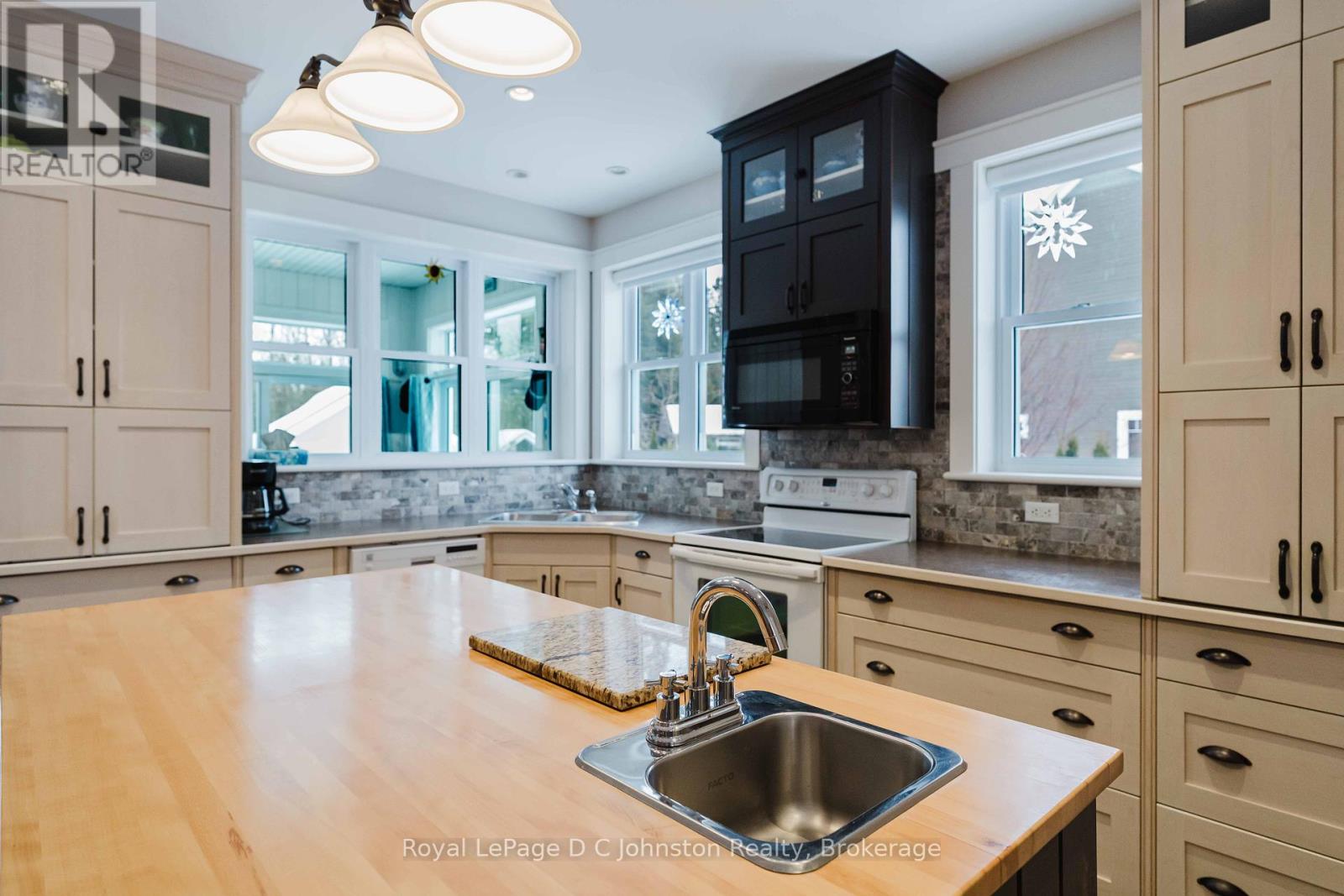 44 Eastgate Drive, Saugeen Shores, Ontario  N0H 2L0 - Photo 18 - X12782624