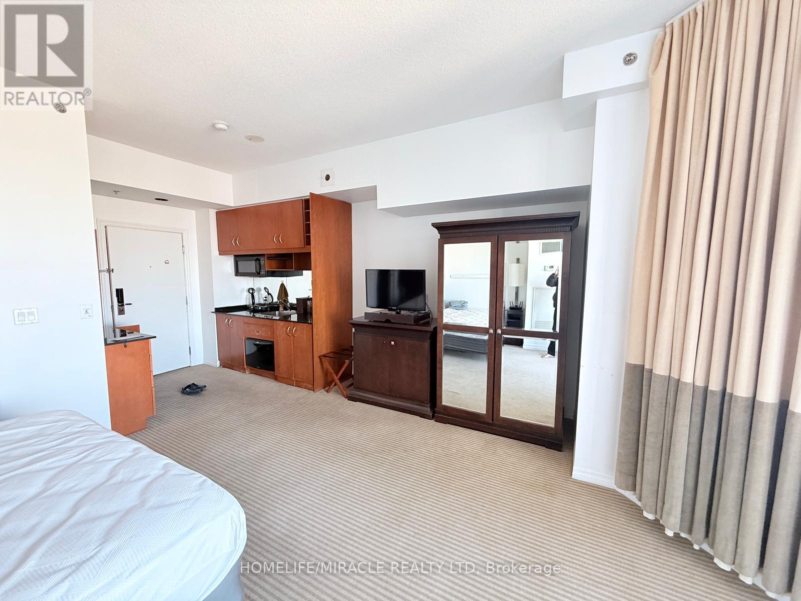 4106 - 1 King Street W, Toronto, Ontario  M5X 1C8 - Photo 3 - C12782448