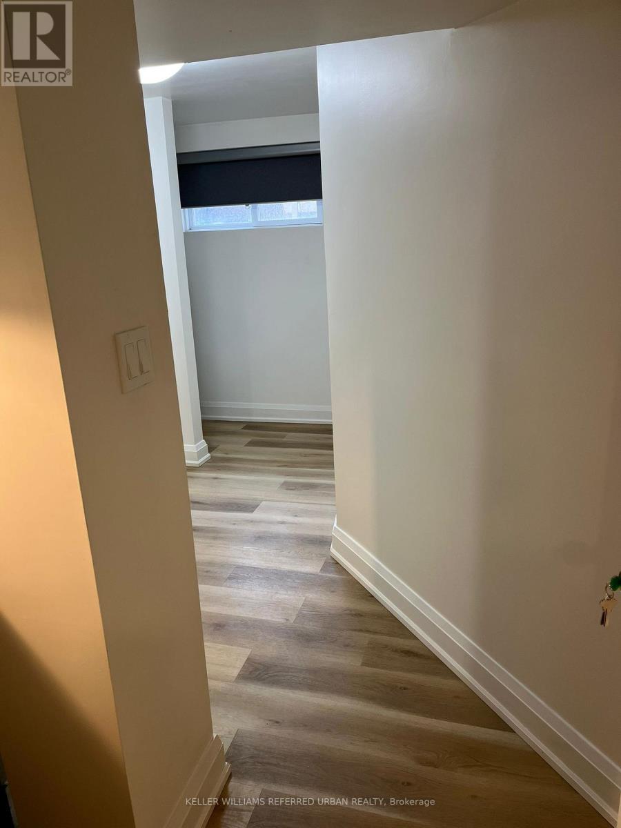 1 - 98 Frontenac Avenue, Toronto, Ontario  M5N 1Z9 - Photo 11 - C12782500