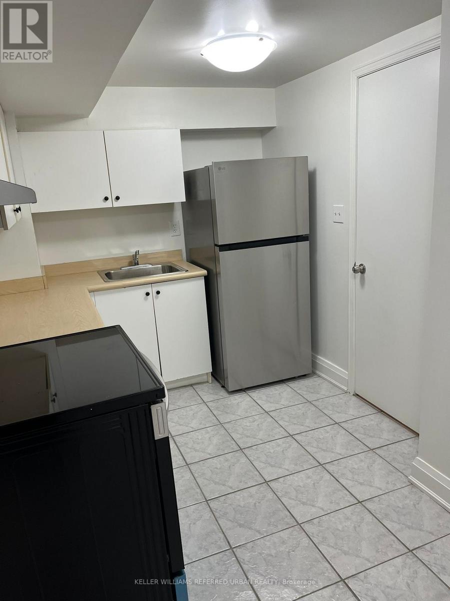 2 - 98 Frontenac Avenue, Toronto, Ontario  M5N 1Z9 - Photo 13 - C12782502