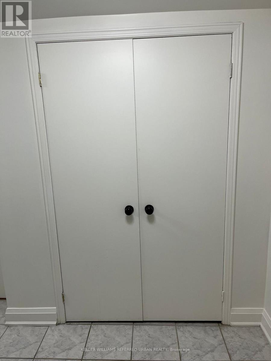 2 - 98 Frontenac Avenue, Toronto, Ontario  M5N 1Z9 - Photo 14 - C12782502