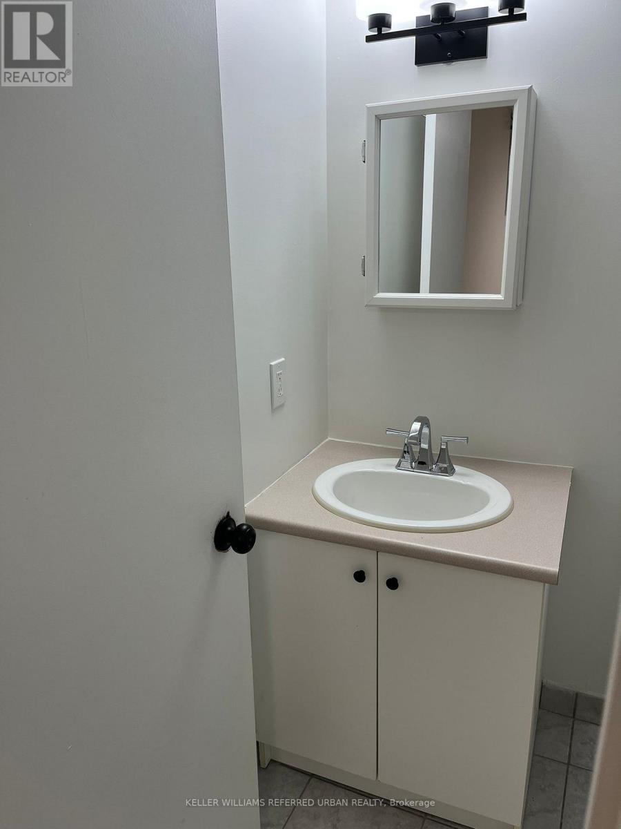 2 - 98 Frontenac Avenue, Toronto, Ontario  M5N 1Z9 - Photo 21 - C12782502