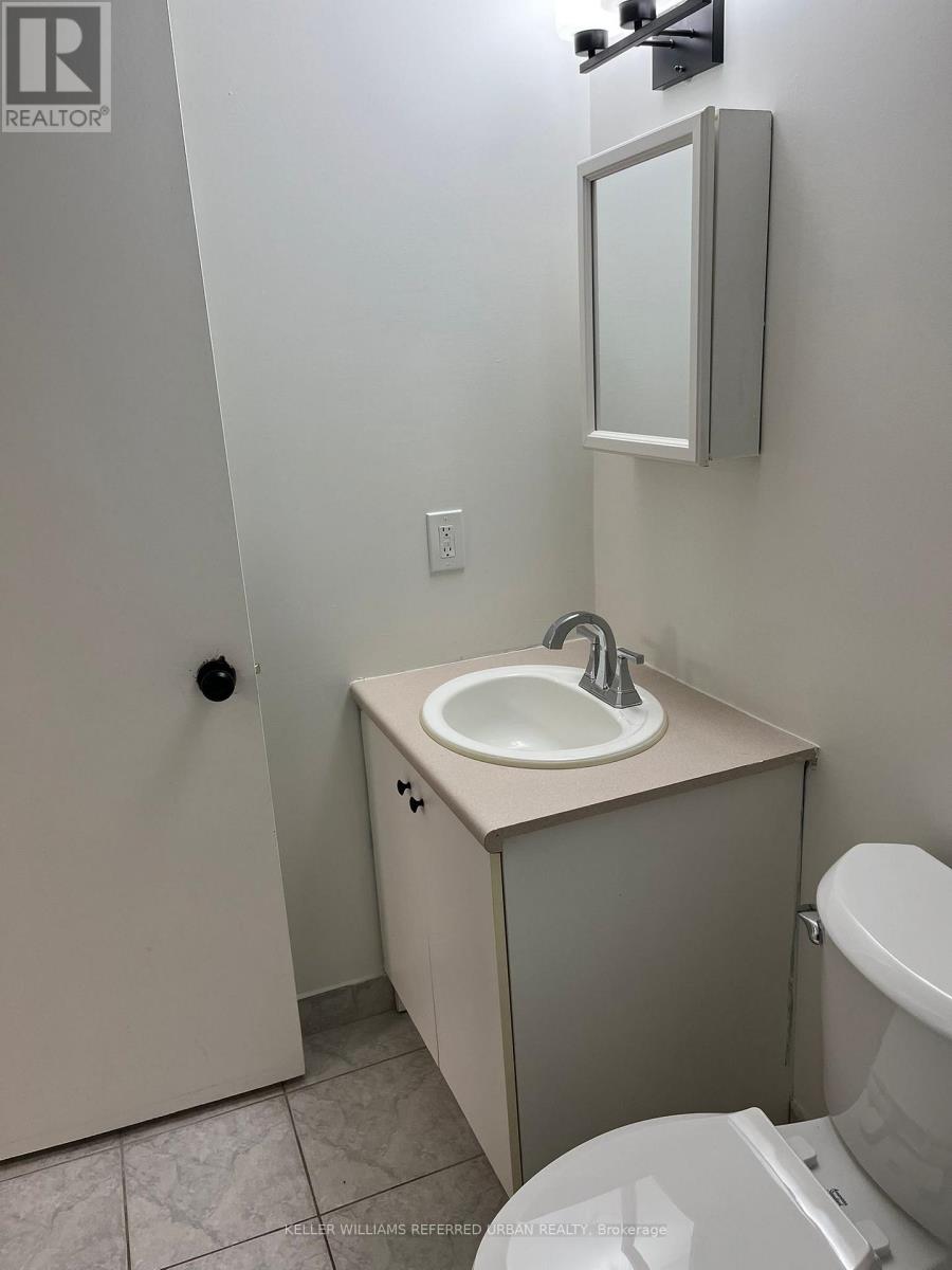 2 - 98 Frontenac Avenue, Toronto, Ontario  M5N 1Z9 - Photo 24 - C12782502