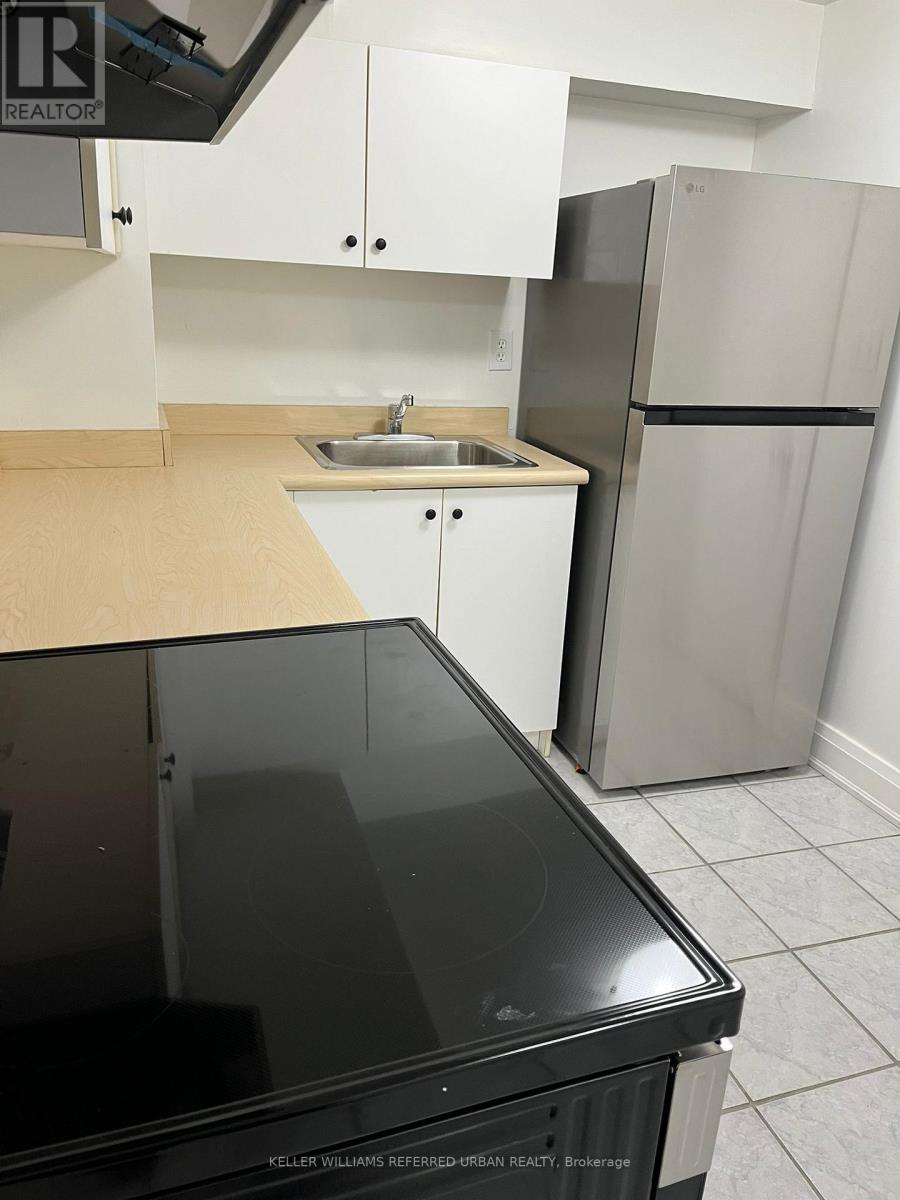 2 - 98 Frontenac Avenue, Toronto, Ontario  M5N 1Z9 - Photo 26 - C12782502