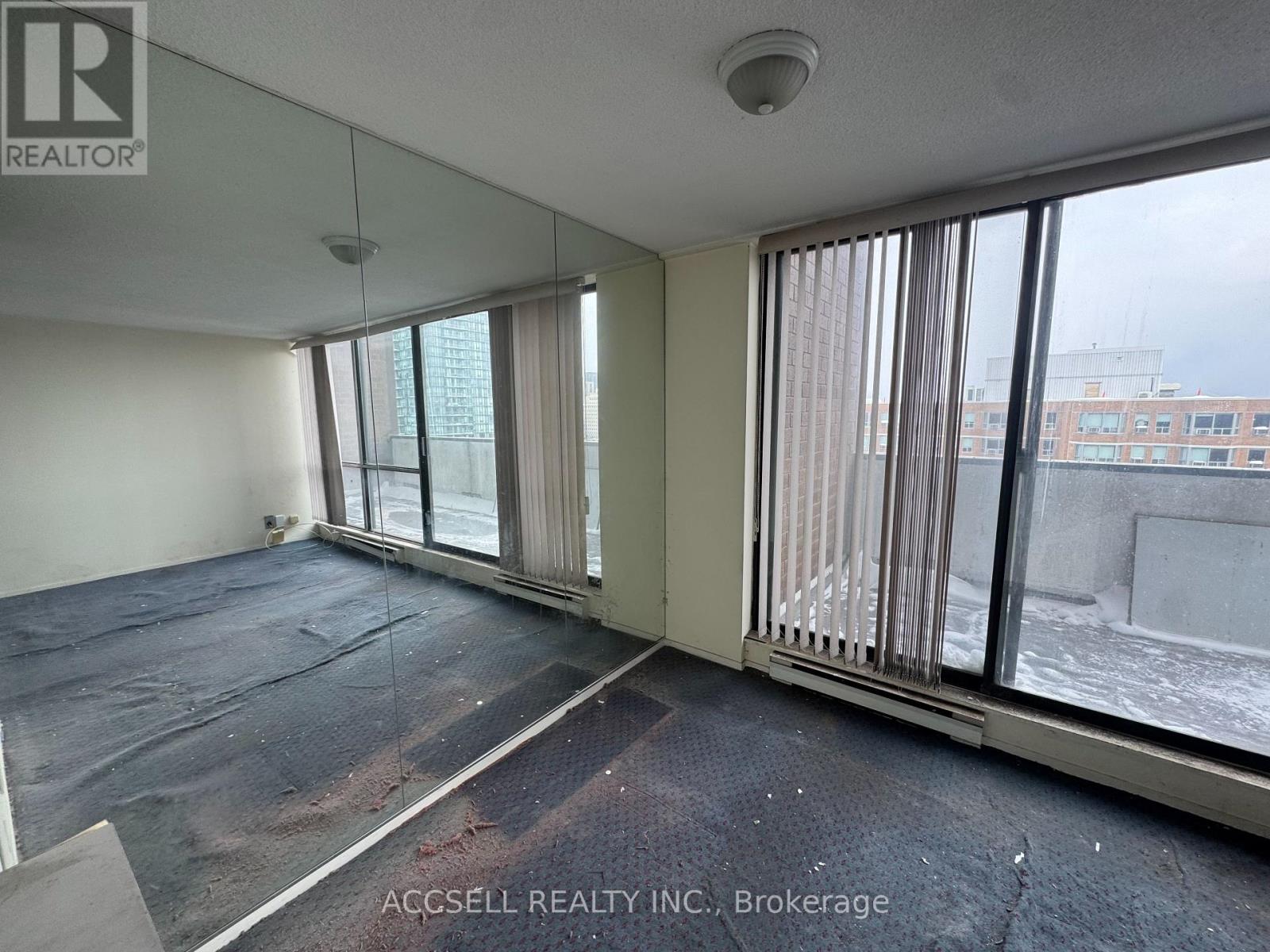 1104 - 914 Yonge Street, Toronto, Ontario  M4W 3C8 - Photo 4 - C12782680