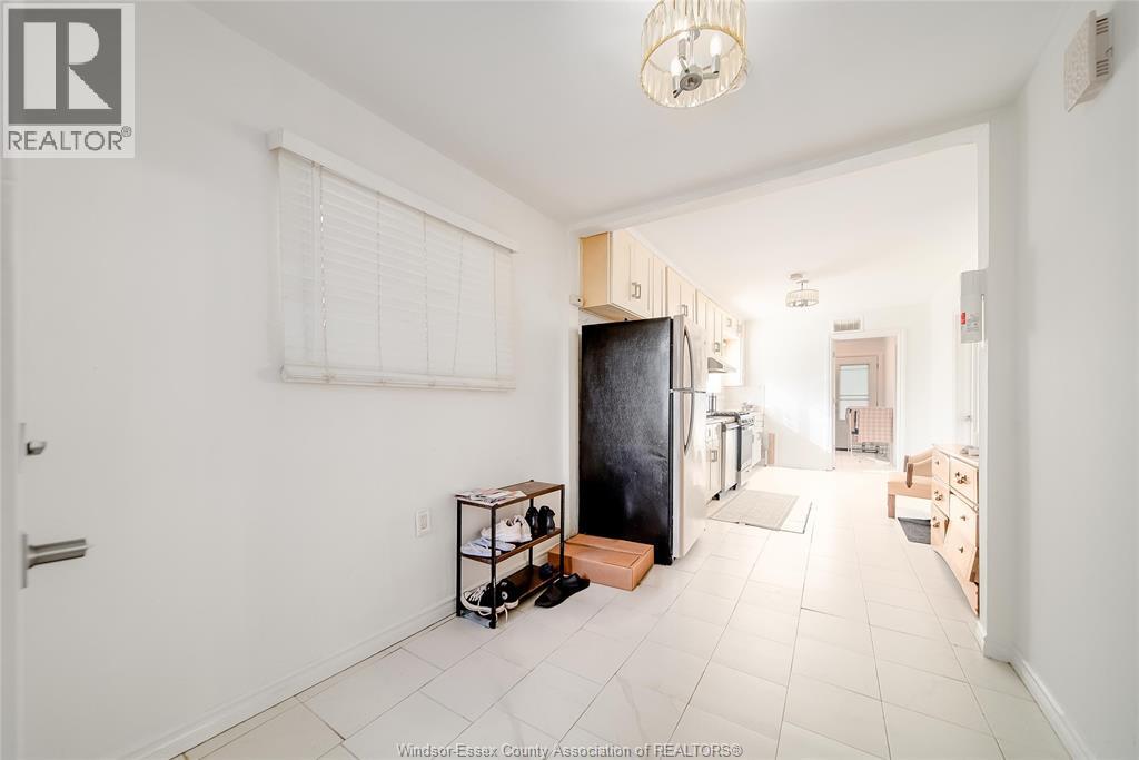 427 Bridge Avenue, Windsor, Ontario  N9B 2M3 - Photo 10 - 26003119