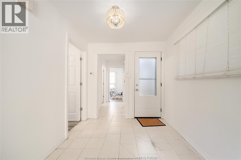 427 Bridge Avenue, Windsor, Ontario  N9B 2M3 - Photo 13 - 26003119