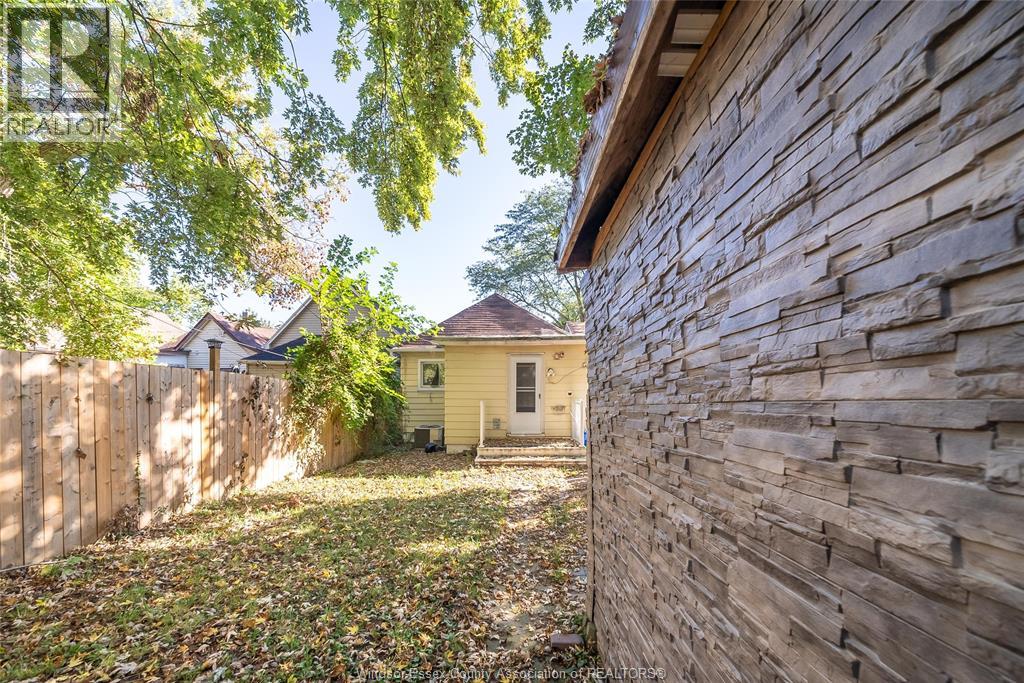 427 Bridge Avenue, Windsor, Ontario  N9B 2M3 - Photo 25 - 26003119