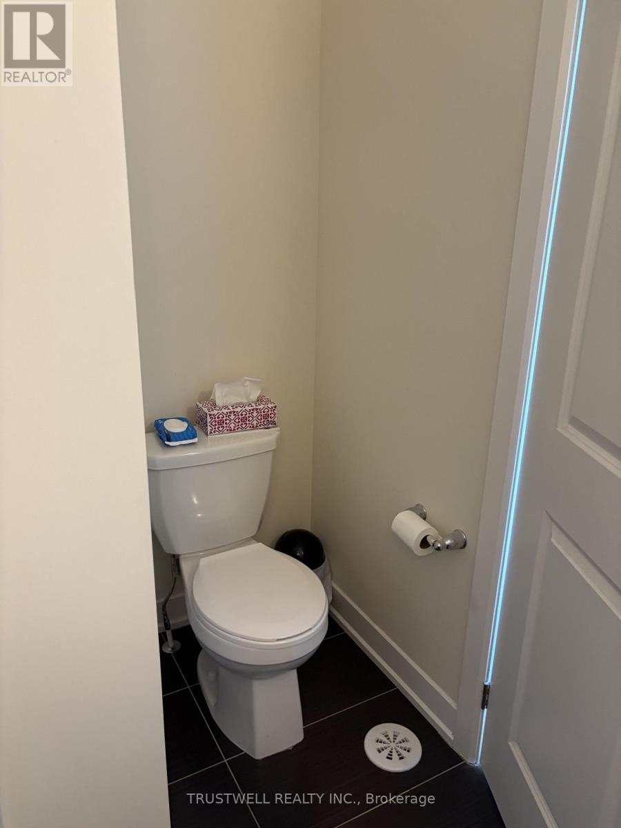 95 Donald Fleming Way, Whitby, Ontario  L1R 0N8 - Photo 14 - E12782486