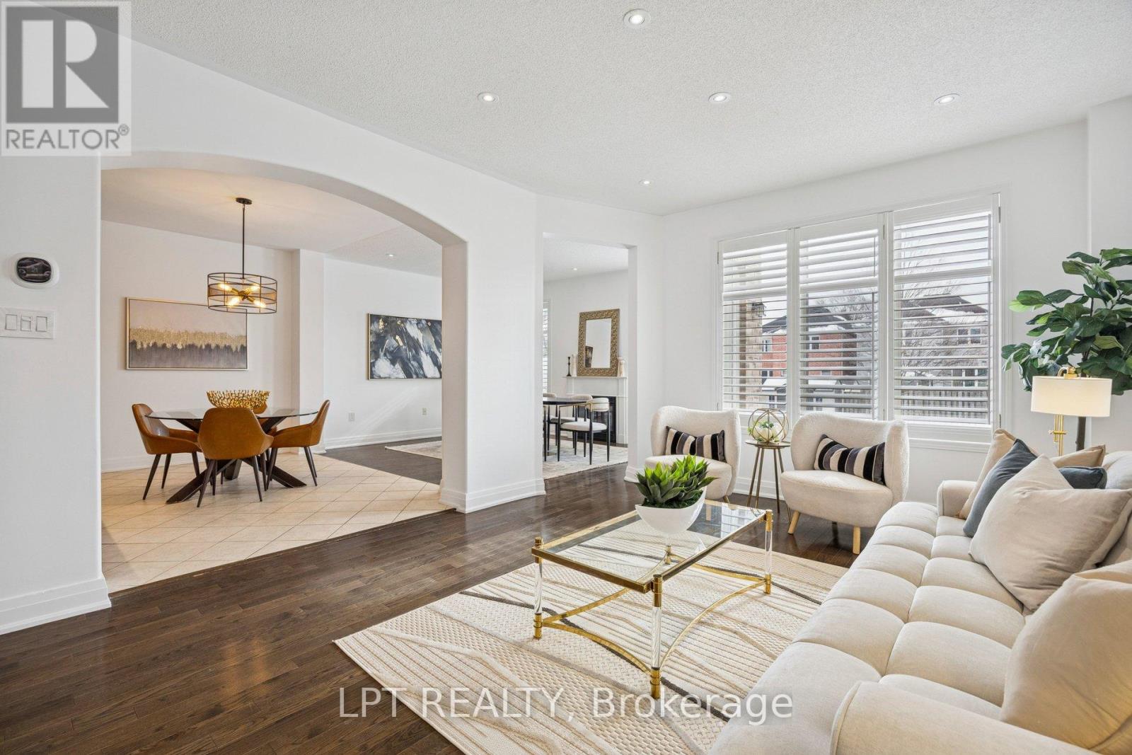 61 Minerva Avenue, Toronto, Ontario  M1M 0C2 - Photo 3 - E12782566