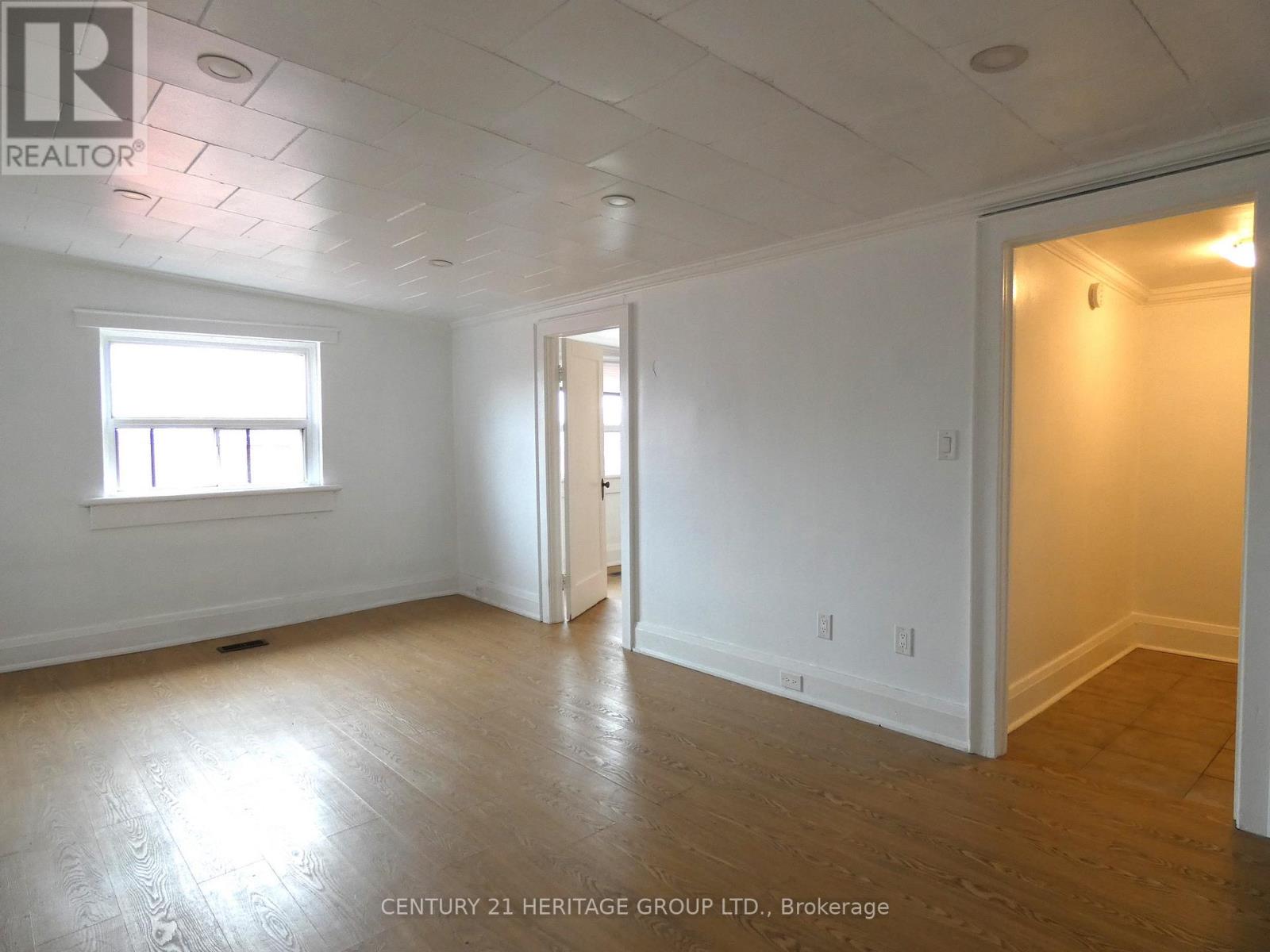 6 - 201 Main Street S, Newmarket, Ontario  L3Y 3Y9 - Photo 2 - N12782398