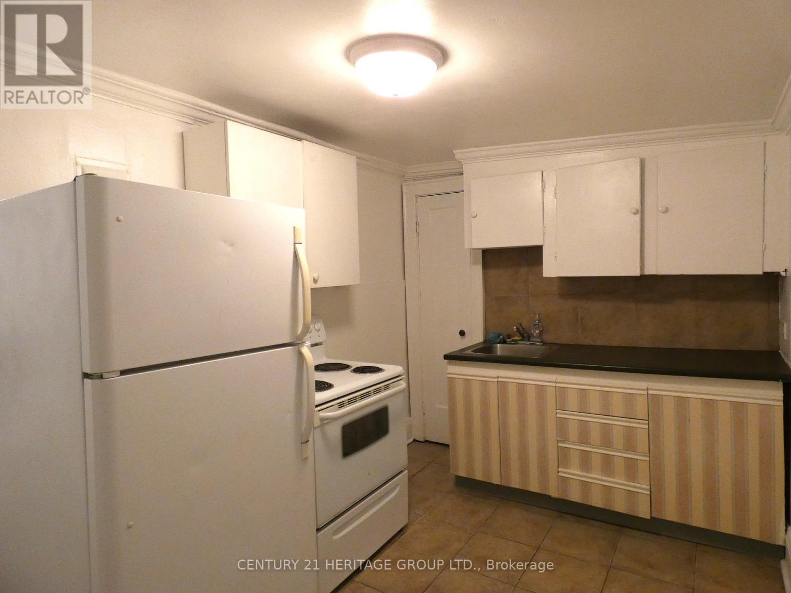 6 - 201 Main Street S, Newmarket, Ontario  L3Y 3Y9 - Photo 5 - N12782398