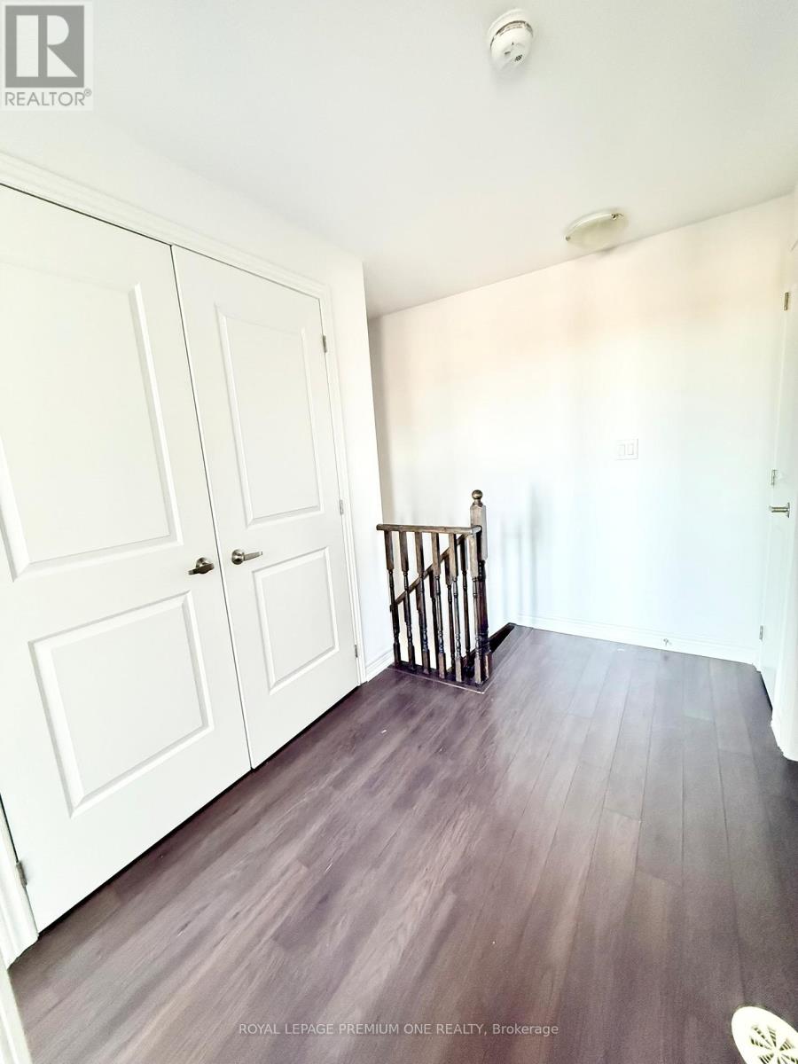 20 - 125 Kayla Street, Vaughan, Ontario  L6A 3P4 - Photo 9 - N12782408