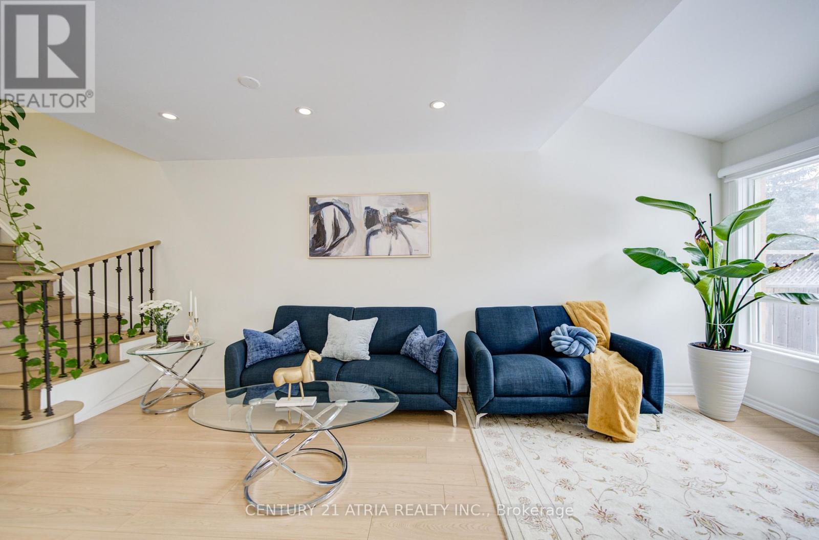 102 Woodroof Crescent, Aurora, Ontario  L4G 7H3 - Photo 18 - N12782414