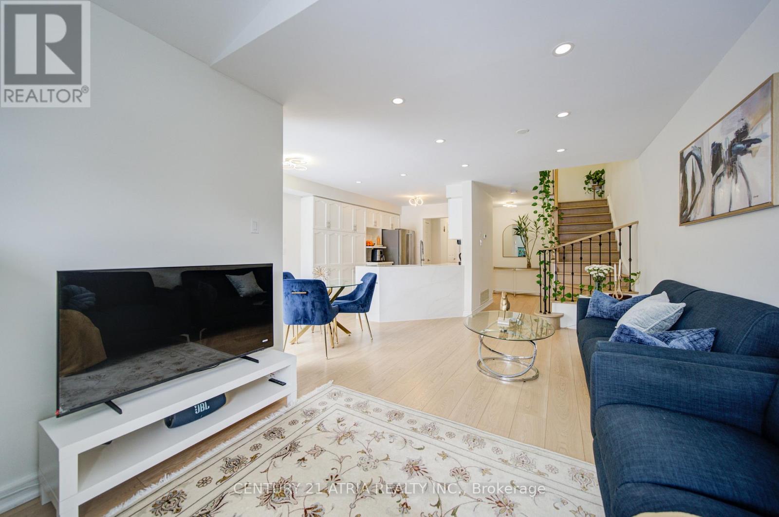 102 Woodroof Crescent, Aurora, Ontario  L4G 7H3 - Photo 20 - N12782414