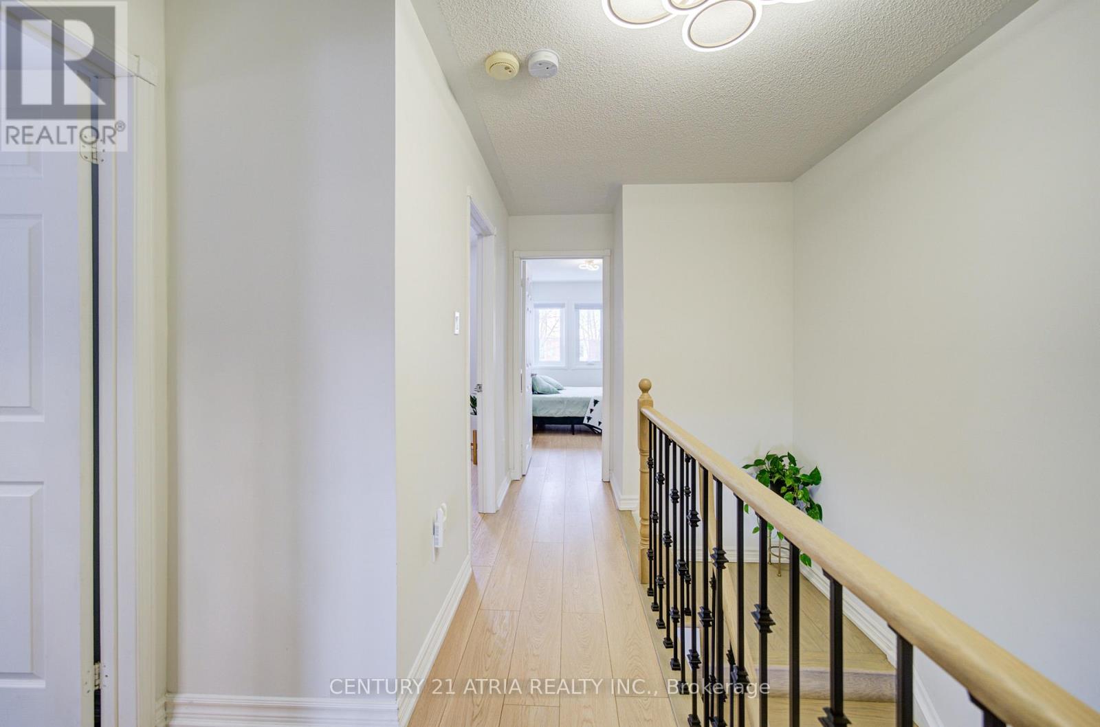 102 Woodroof Crescent, Aurora, Ontario  L4G 7H3 - Photo 27 - N12782414