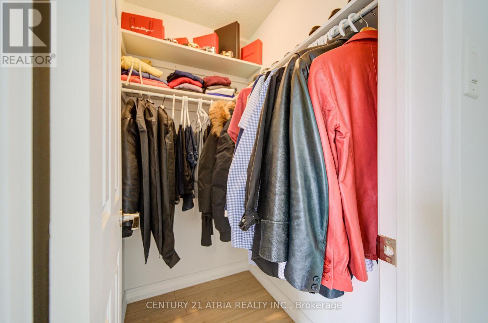 102 Woodroof Crescent, Aurora, Ontario  L4G 7H3 - Photo 31 - N12782414