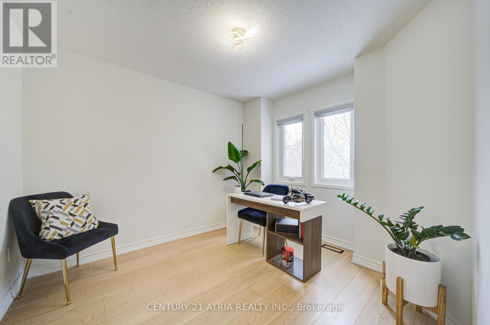 102 Woodroof Crescent, Aurora, Ontario  L4G 7H3 - Photo 39 - N12782414