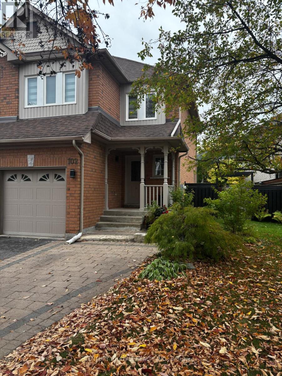 102 Woodroof Crescent, Aurora, Ontario  L4G 7H3 - Photo 7 - N12782414