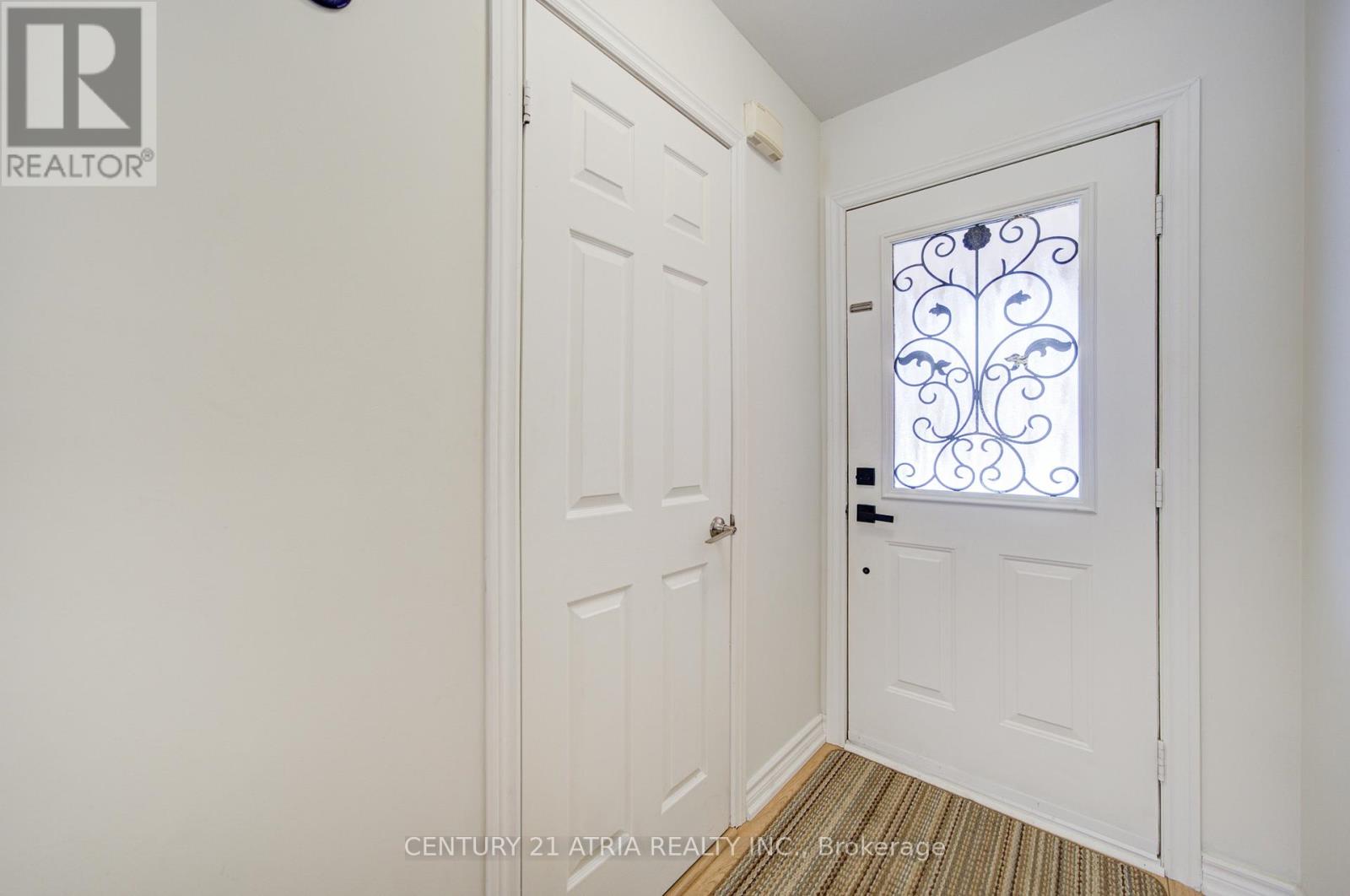 102 Woodroof Crescent, Aurora, Ontario  L4G 7H3 - Photo 8 - N12782414