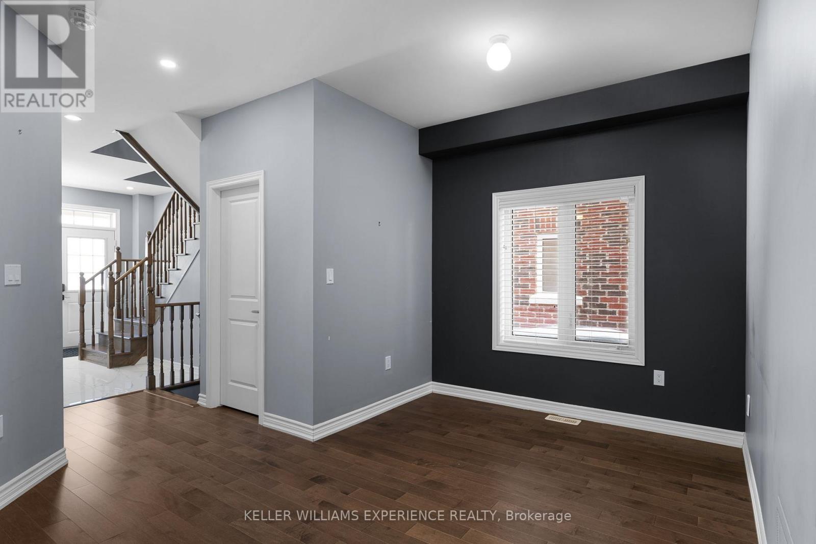 1464 Farrow Crescent, Innisfil, Ontario  L9S 0L6 - Photo 11 - N12782428