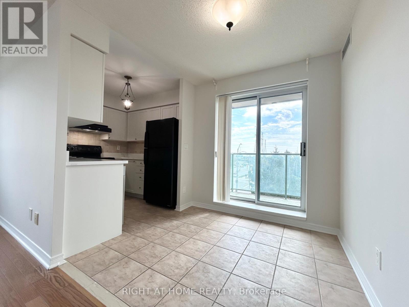 310 - 11 Oneida Crescent, Richmond Hill, Ontario  L4B 0A1 - Photo 11 - N12782560