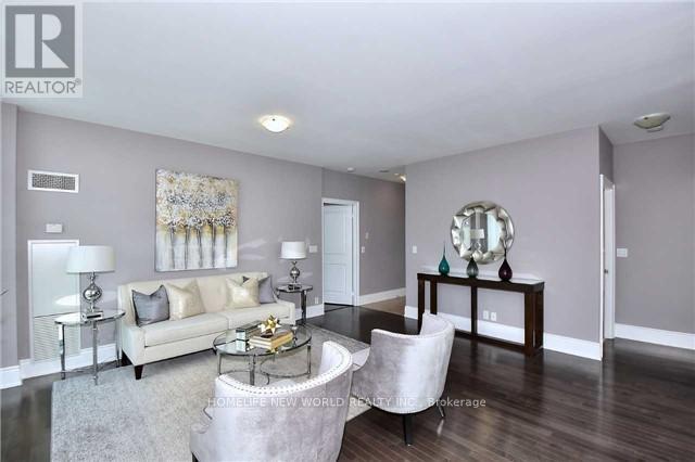 Ph214 - 18 Harding Boulevard, Richmond Hill, Ontario  L4C 0T3 - Photo 3 - N12782582