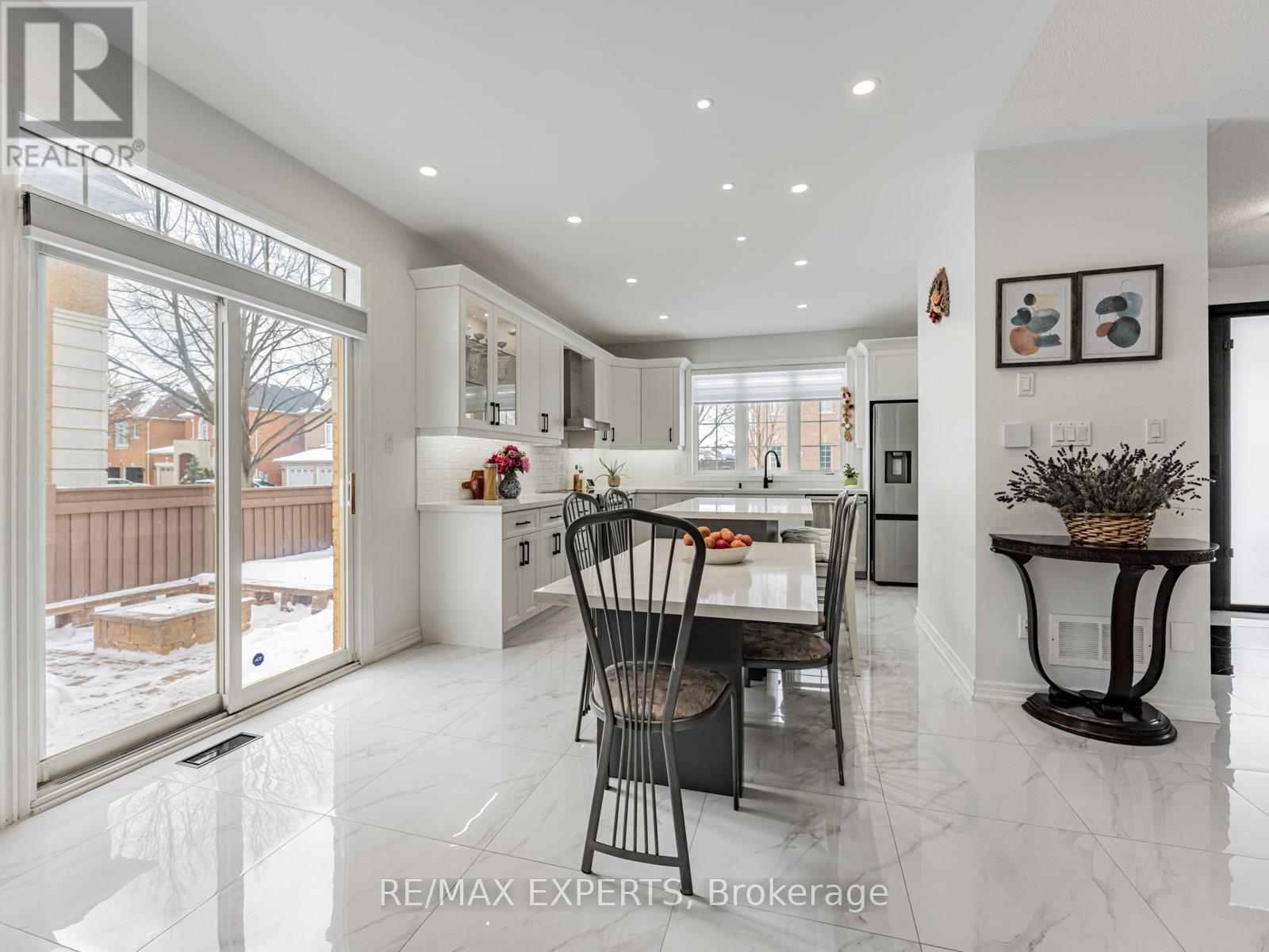 107 Saint Francis Avenue, Vaughan, Ontario  L4H 2A3 - Photo 10 - N12782590