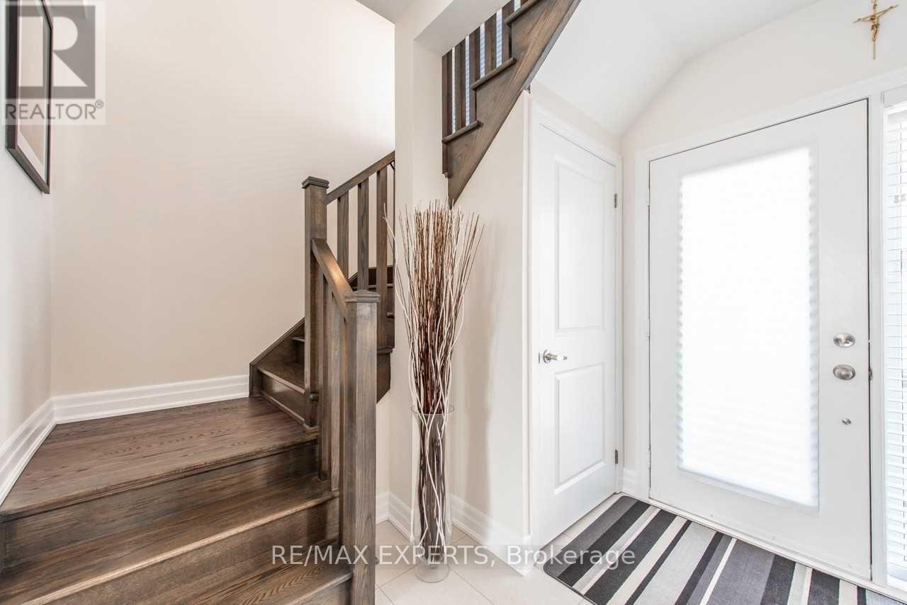 37 Juneau Street, Vaughan, Ontario  L4L 0H6 - Photo 15 - N12782646