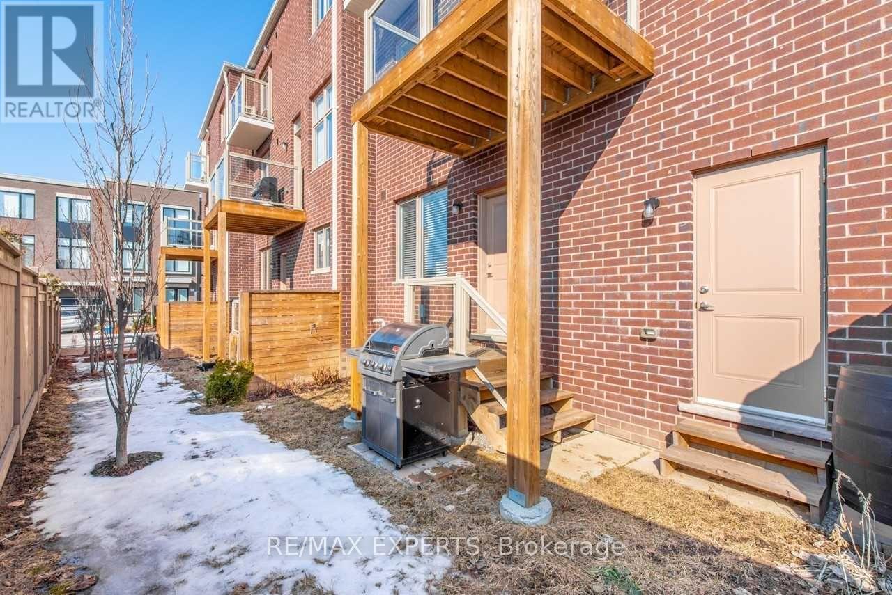 37 Juneau Street, Vaughan, Ontario  L4L 0H6 - Photo 4 - N12782646