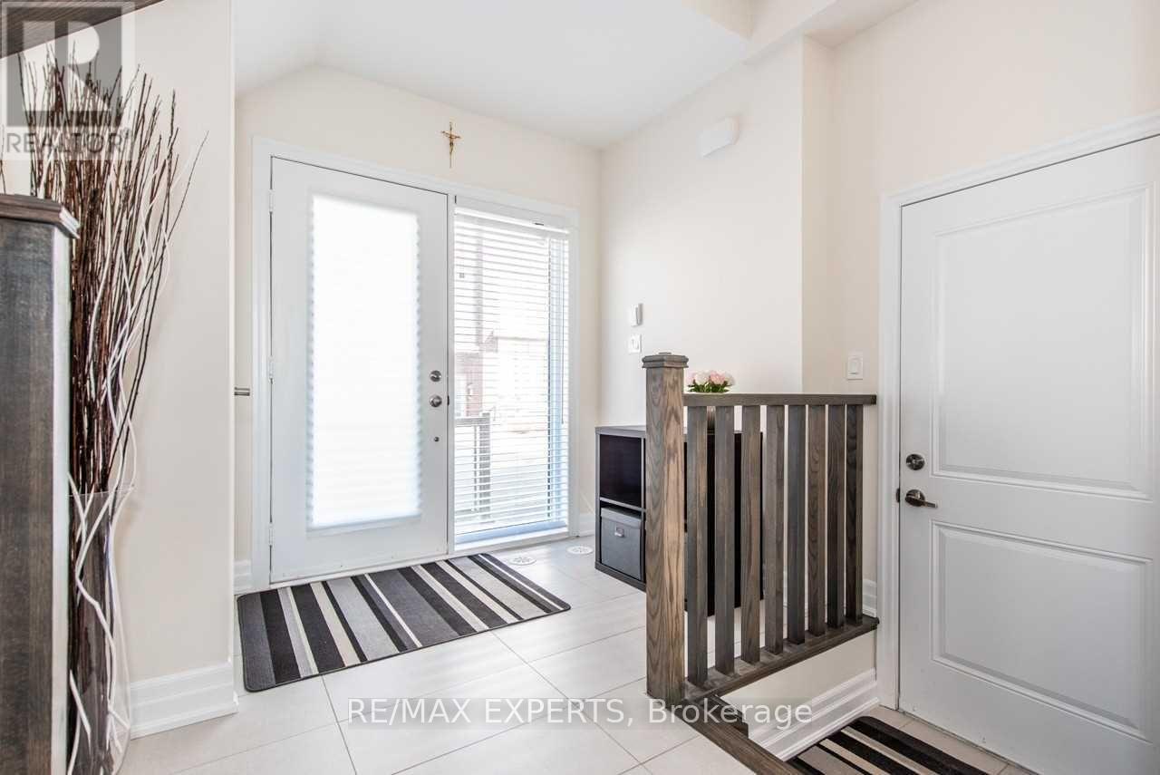 37 Juneau Street, Vaughan, Ontario  L4L 0H6 - Photo 8 - N12782646