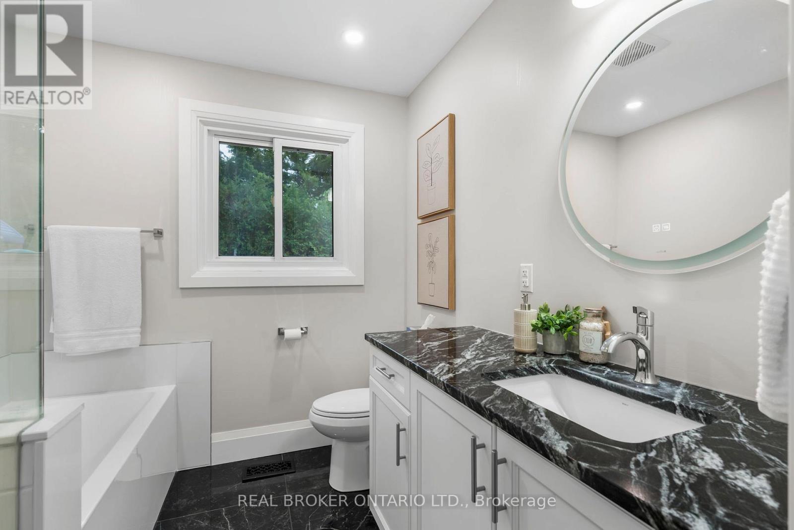 241 Maple Street, Uxbridge, Ontario  L9P 1A8 - Photo 25 - N12782656