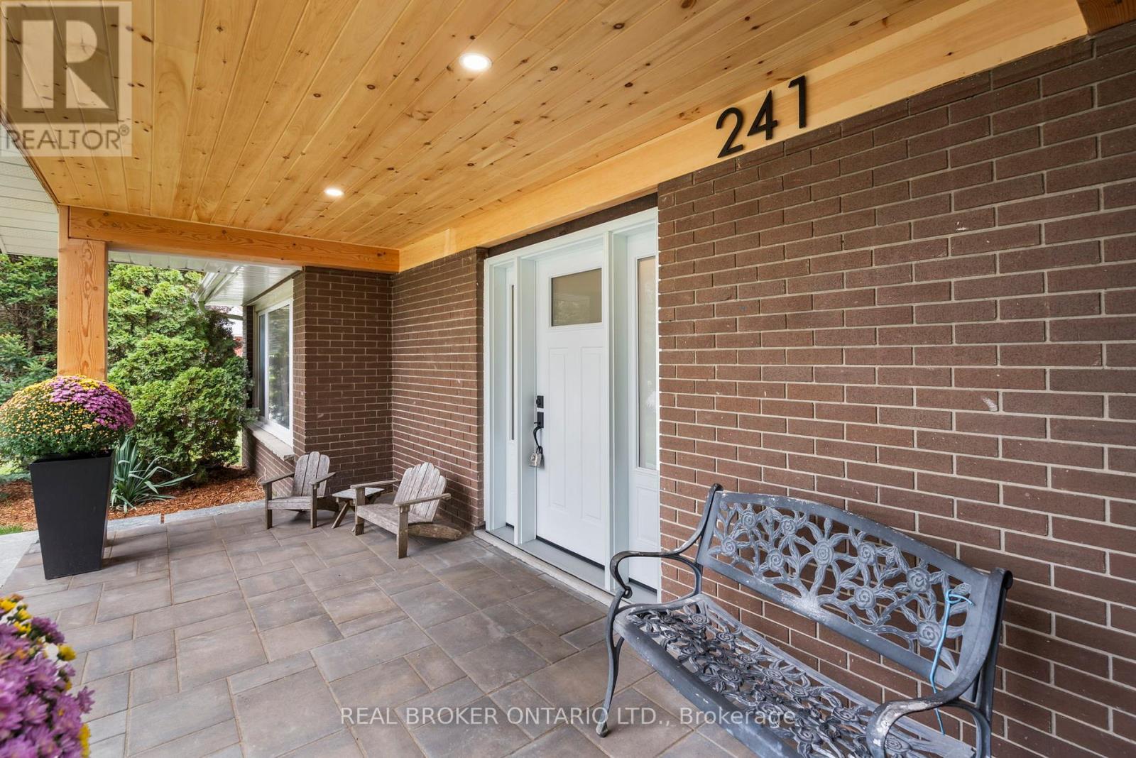 241 Maple Street, Uxbridge, Ontario  L9P 1A8 - Photo 5 - N12782656