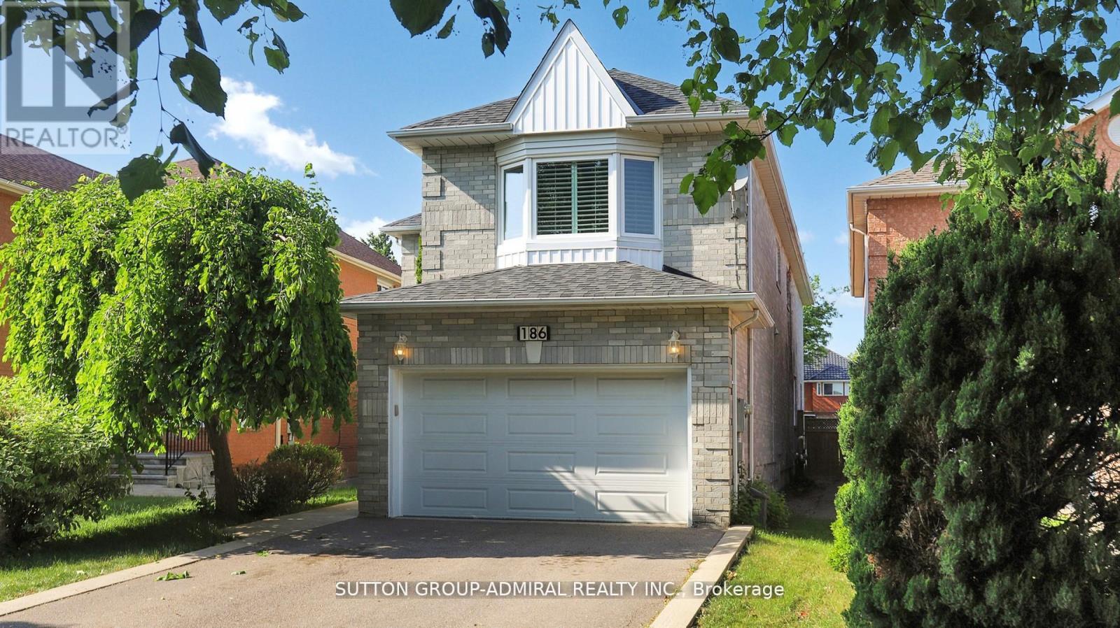 186 WESTHAMPTON DRIVE, Vaughan, Ontario