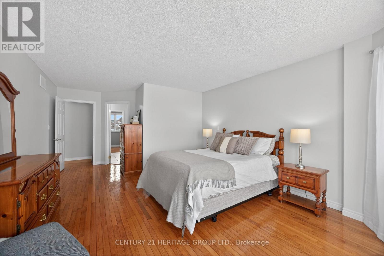 306 Simcoe Road W, Bradford West Gwillimbury (Bradford), Ontario  L3Z 1Y9 - Photo 13 - N12782702