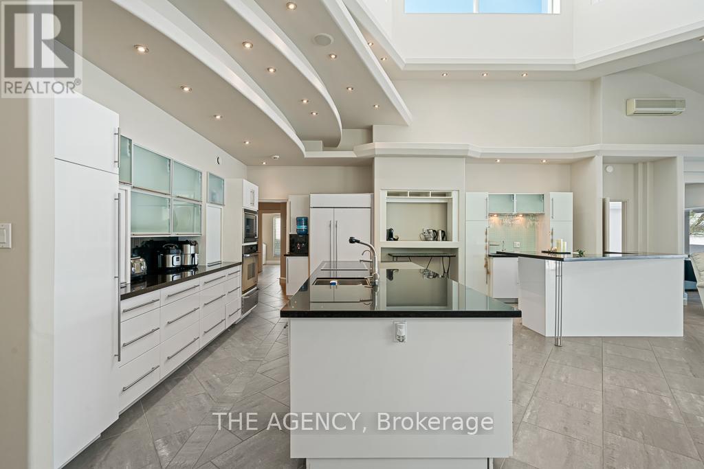 10 Beck Boulevard, Penetanguishene, Ontario  L9M 1C3 - Photo 5 - S12782394