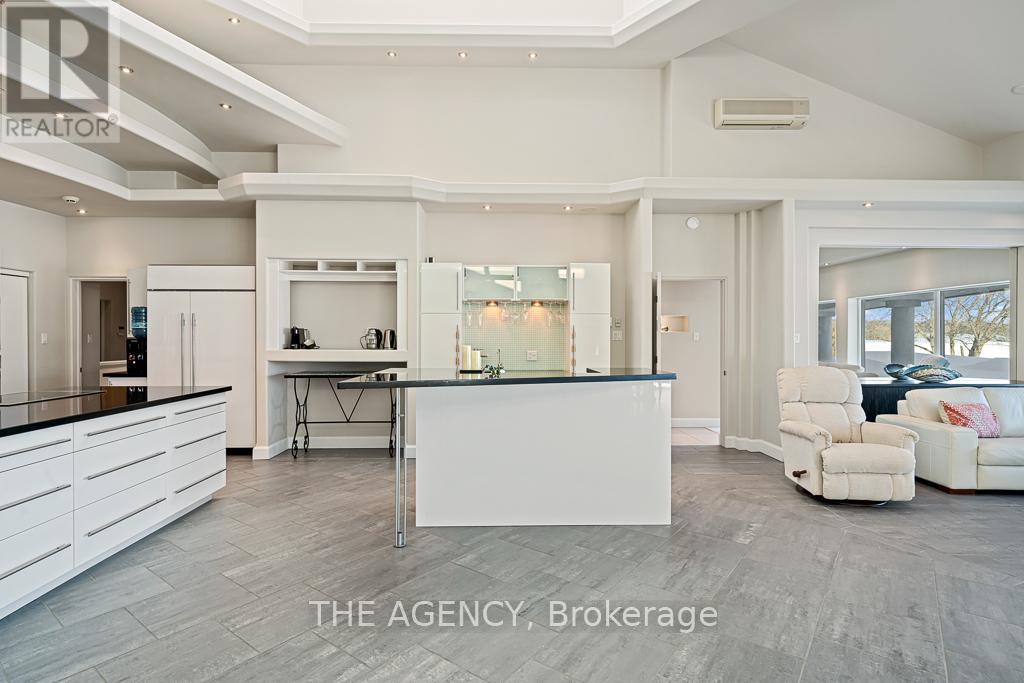 10 Beck Boulevard, Penetanguishene, Ontario  L9M 1C3 - Photo 8 - S12782394