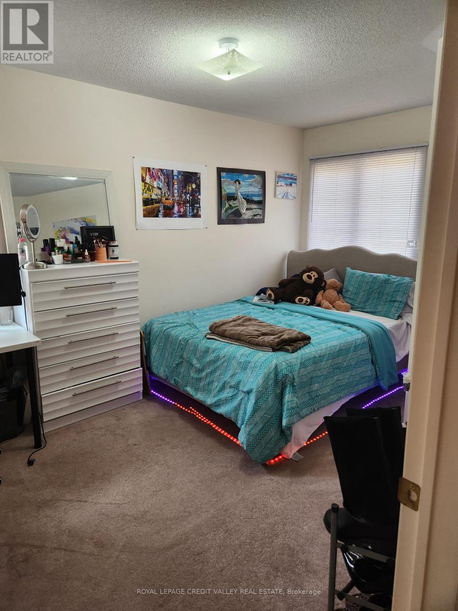 Upper - 680 Courtney Valley Road, Mississauga, Ontario  L5V 0C2 - Photo 30 - W12782422