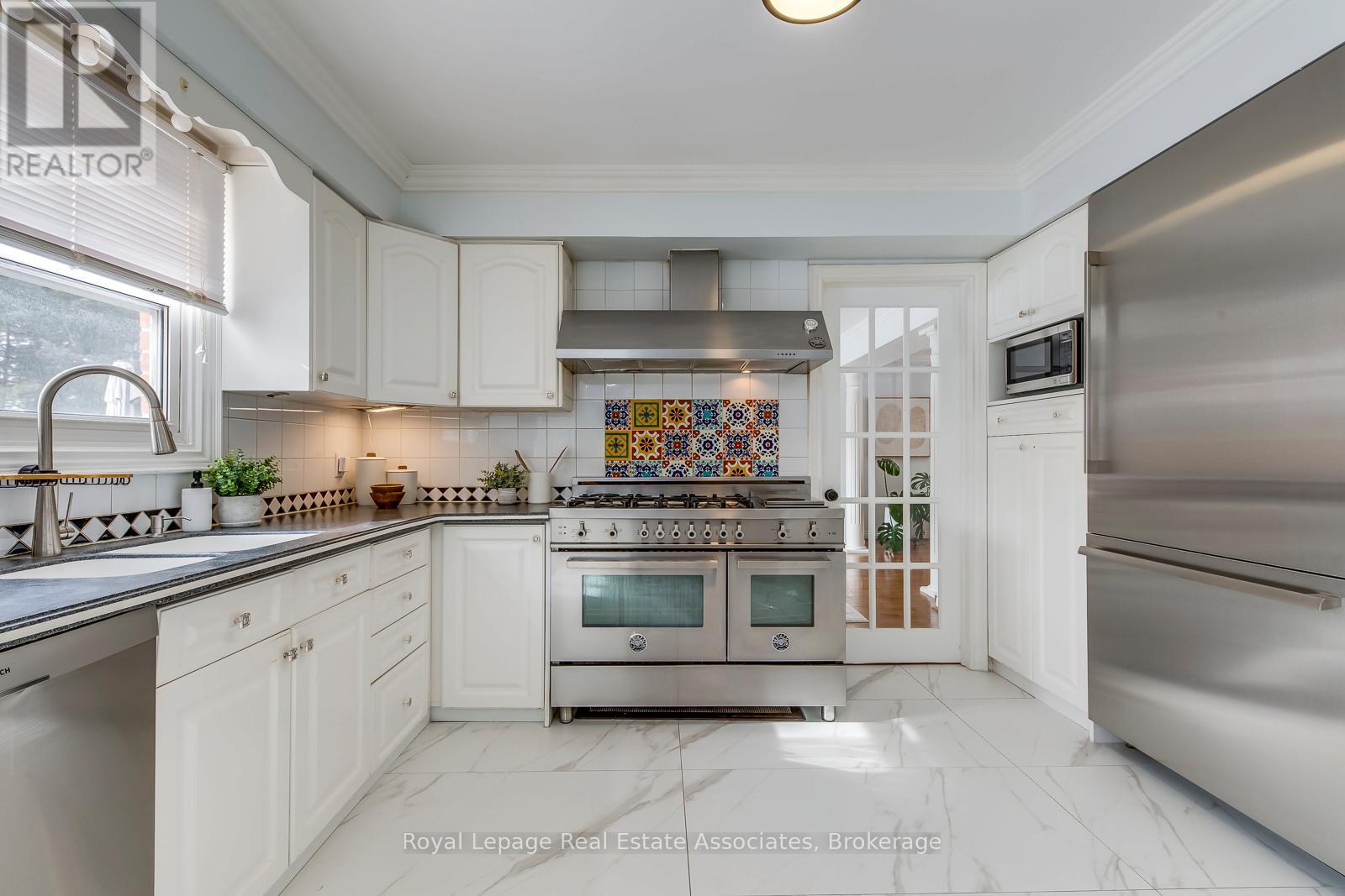 5 Huttonville Drive, Brampton, Ontario  L6X 0C2 - Photo 14 - W12782432