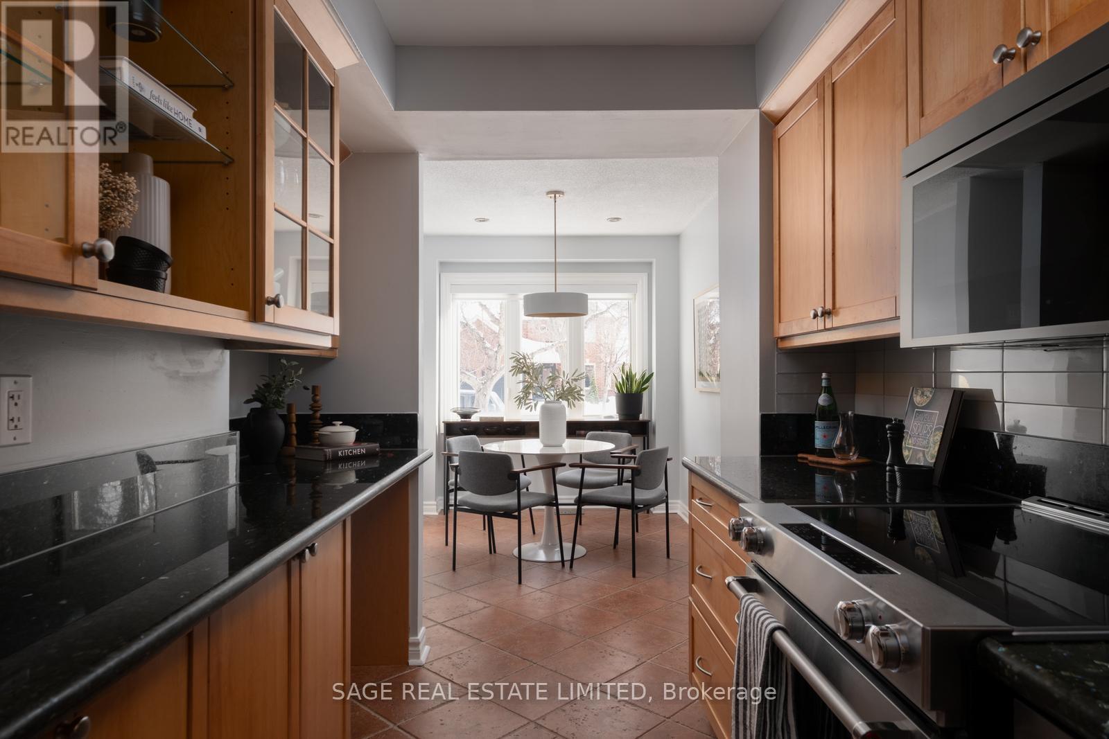 2929 Redbud Avenue, Oakville, Ontario  L6J 7J4 - Photo 14 - W12782452