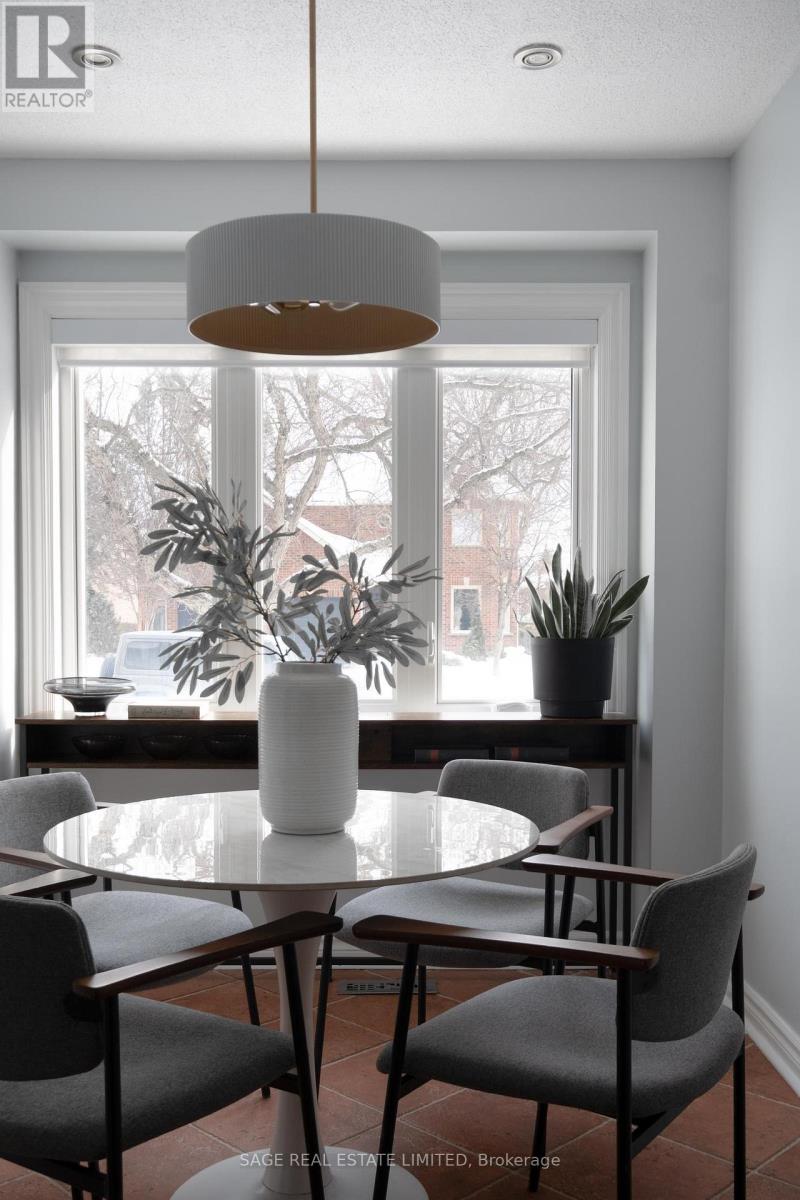 2929 Redbud Avenue, Oakville, Ontario  L6J 7J4 - Photo 16 - W12782452