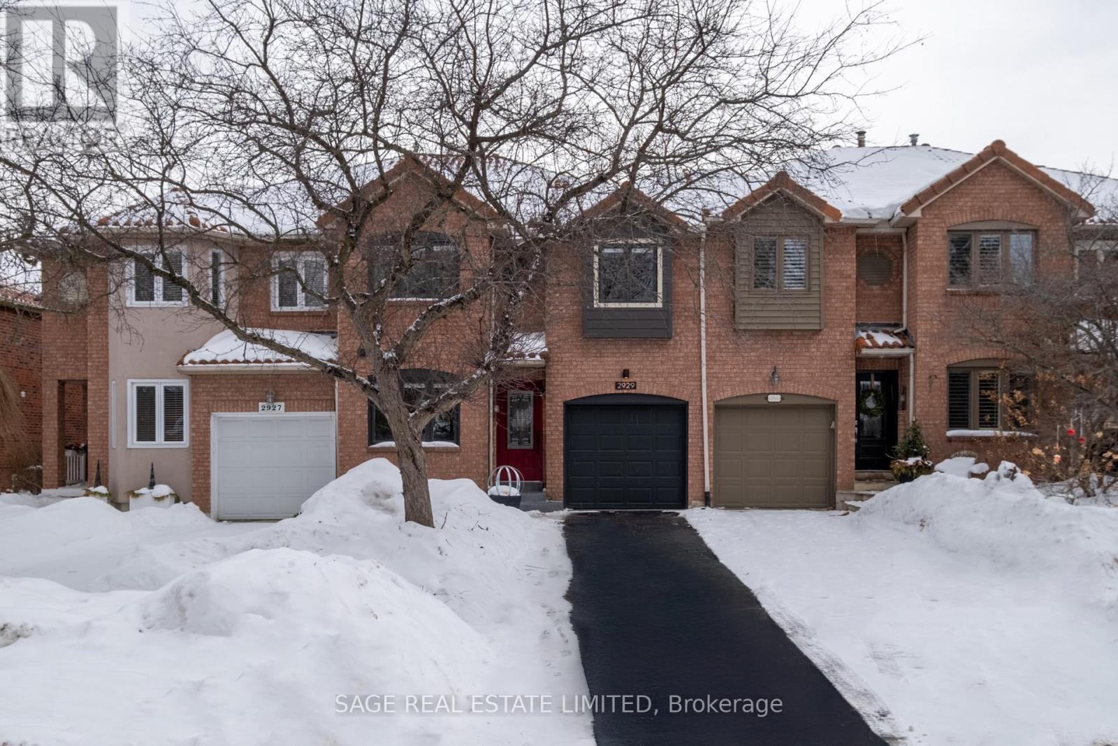2929 Redbud Avenue, Oakville, Ontario  L6J 7J4 - Photo 2 - W12782452