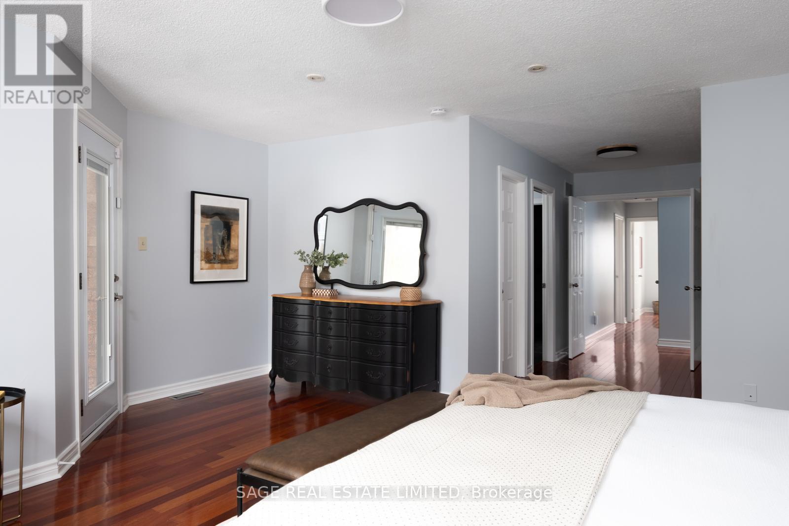 2929 Redbud Avenue, Oakville, Ontario  L6J 7J4 - Photo 25 - W12782452