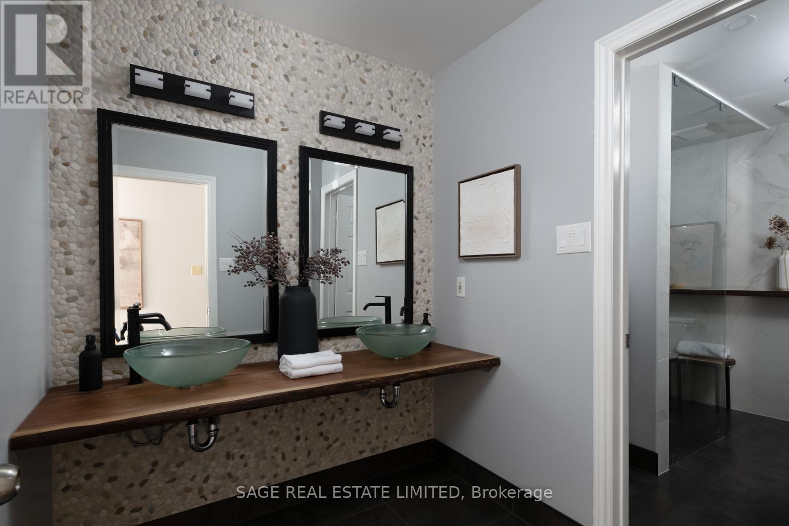 2929 Redbud Avenue, Oakville, Ontario  L6J 7J4 - Photo 26 - W12782452