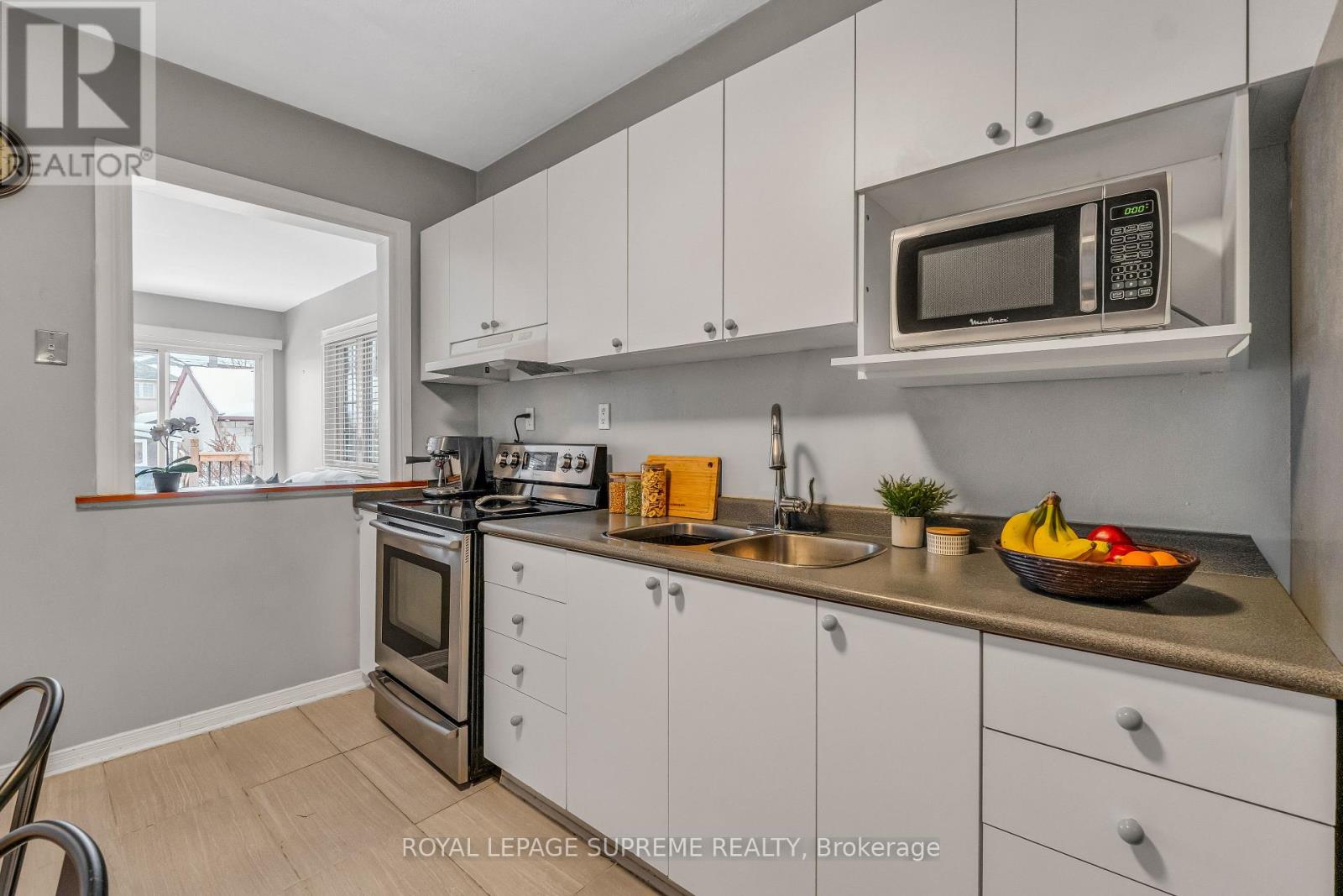 121 Millicent Street, Toronto, Ontario  M6H 1W3 - Photo 15 - W12782540