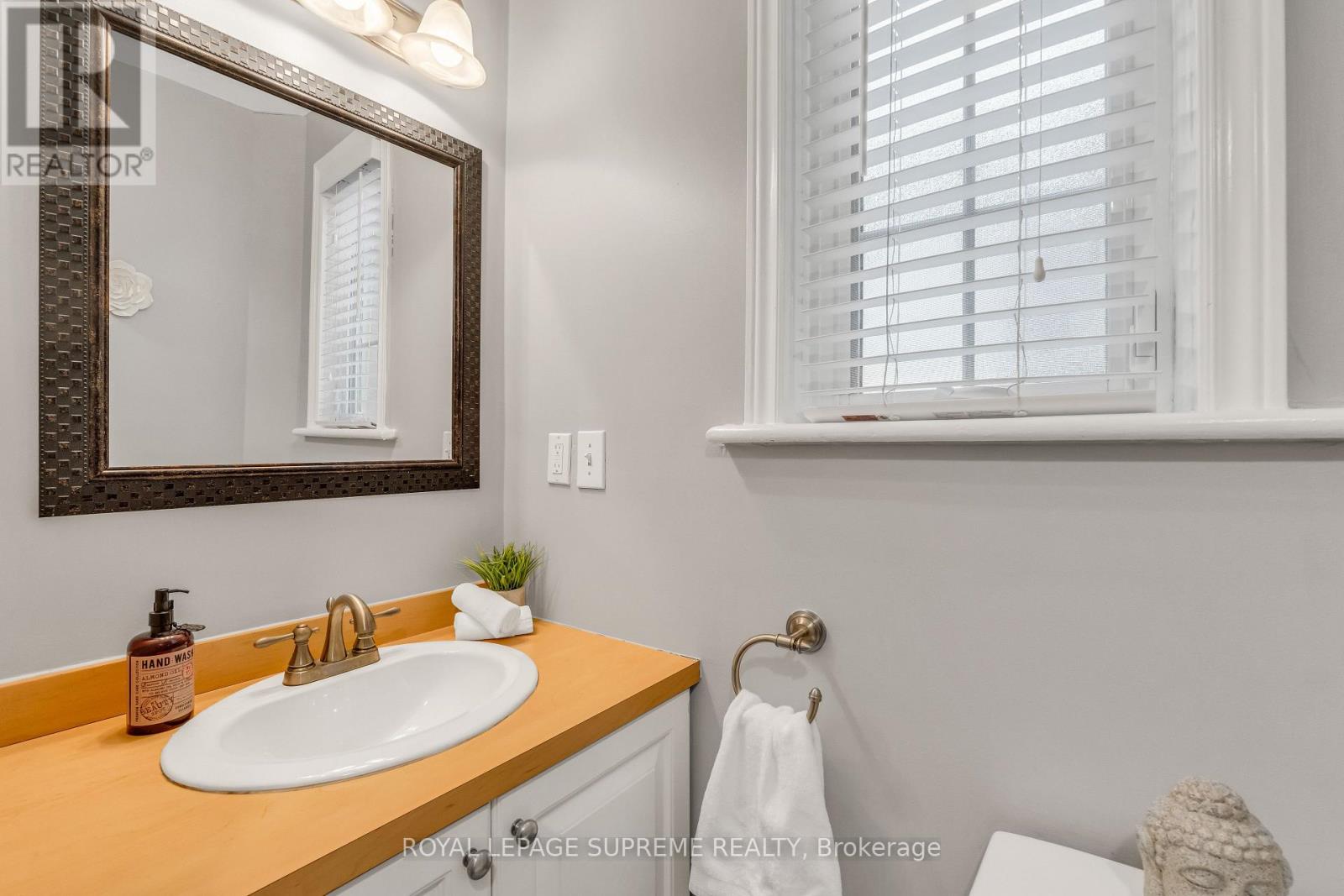 121 Millicent Street, Toronto, Ontario  M6H 1W3 - Photo 28 - W12782540