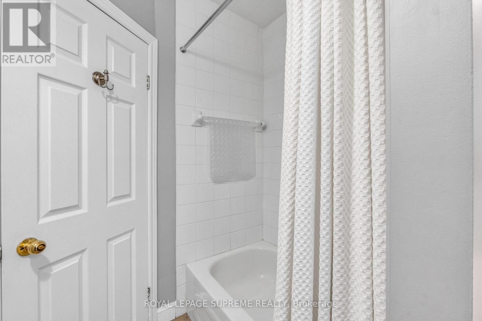 121 Millicent Street, Toronto, Ontario  M6H 1W3 - Photo 29 - W12782540