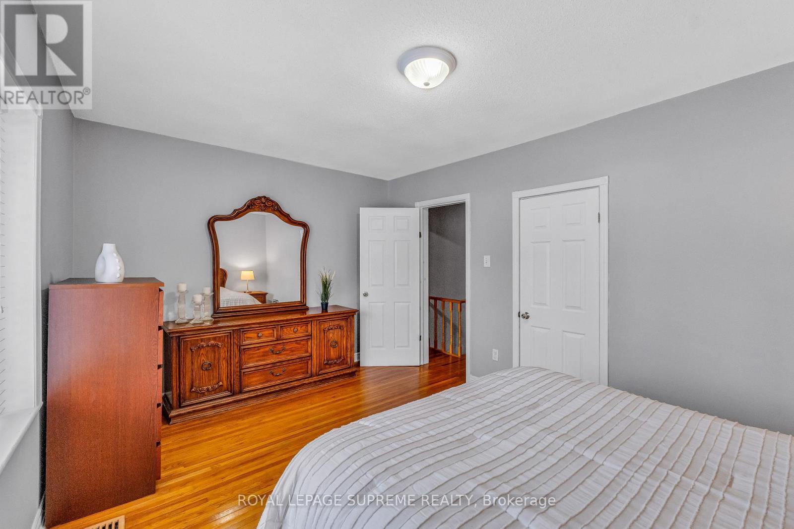 121 Millicent Street, Toronto, Ontario  M6H 1W3 - Photo 36 - W12782540