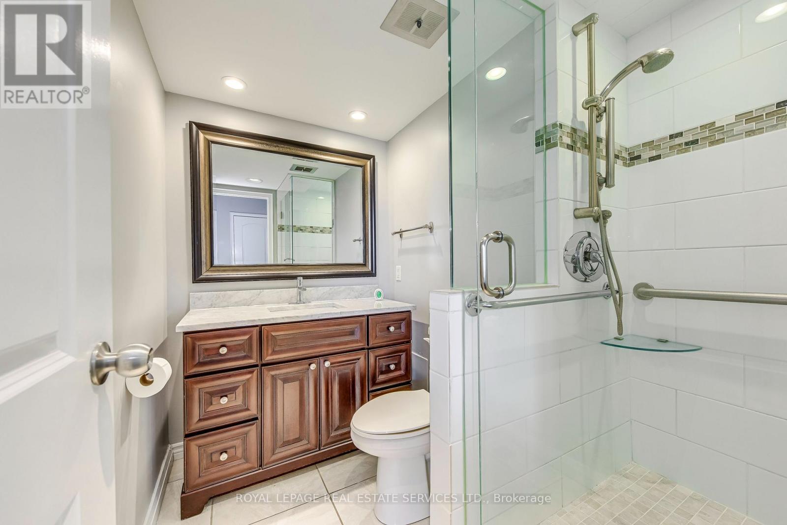 709 - 965 Inverhouse Drive, Mississauga, Ontario  L5J 4B4 - Photo 34 - W12782580