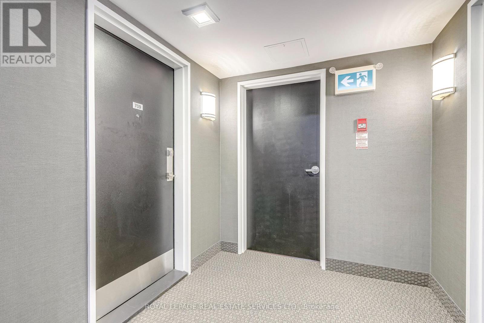 709 - 965 Inverhouse Drive, Mississauga, Ontario  L5J 4B4 - Photo 5 - W12782580